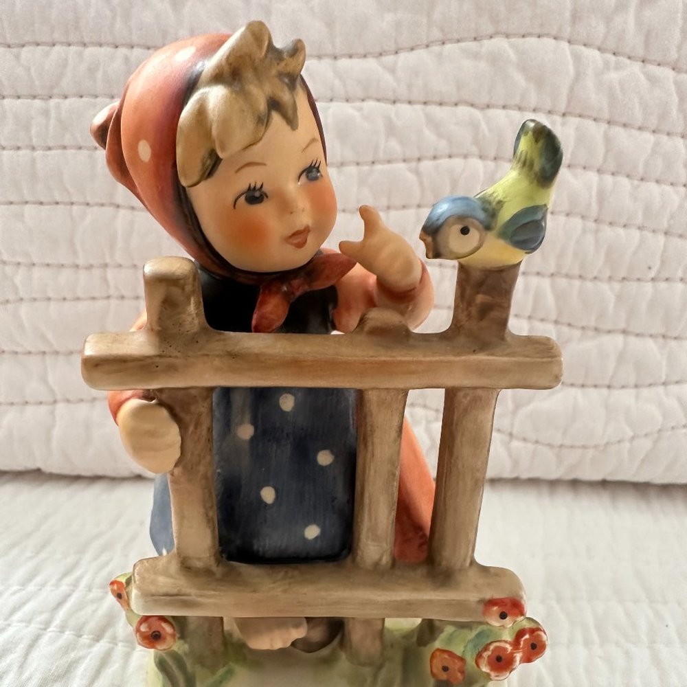 Porcelain Figurine Goebel Hummel Figurine "Signs of Spring" No. 203-1 Germany